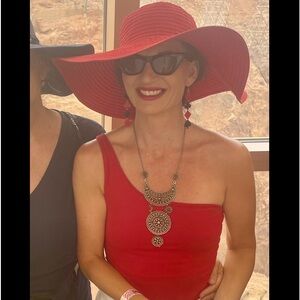 Meet your Posher, Missy 💃🏻🦋